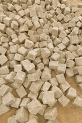 Pavés beige éclatés